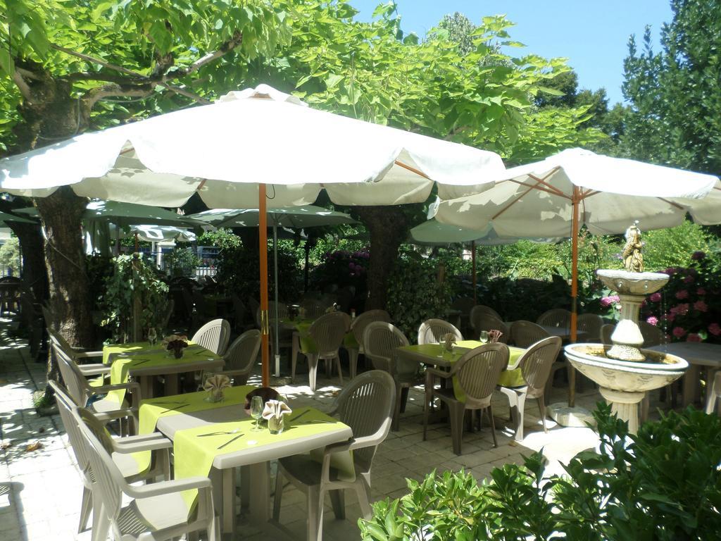Appart'Hotel Les Tilleuls Saint-Macaire Pokoj fotografie