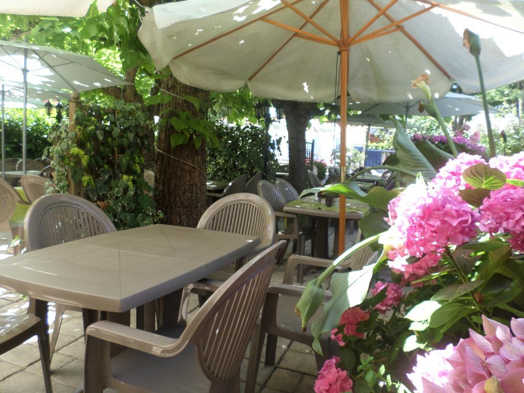 Appart'Hotel Les Tilleuls Saint-Macaire Pokoj fotografie