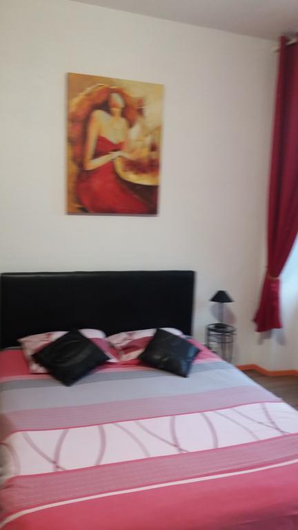 Appart'Hotel Les Tilleuls Saint-Macaire Pokoj fotografie