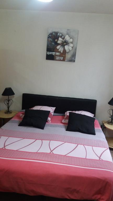 Appart'Hotel Les Tilleuls Saint-Macaire Pokoj fotografie